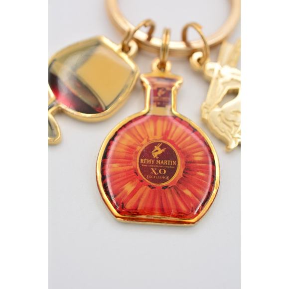 REMY MARTIN XO Charm Keychain Special Cognac Mini Bottle Gold Key Holder BinA16 - Picture 4 of 12